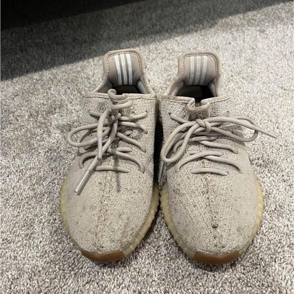 Adidas yezzys - Picture 2 of 4